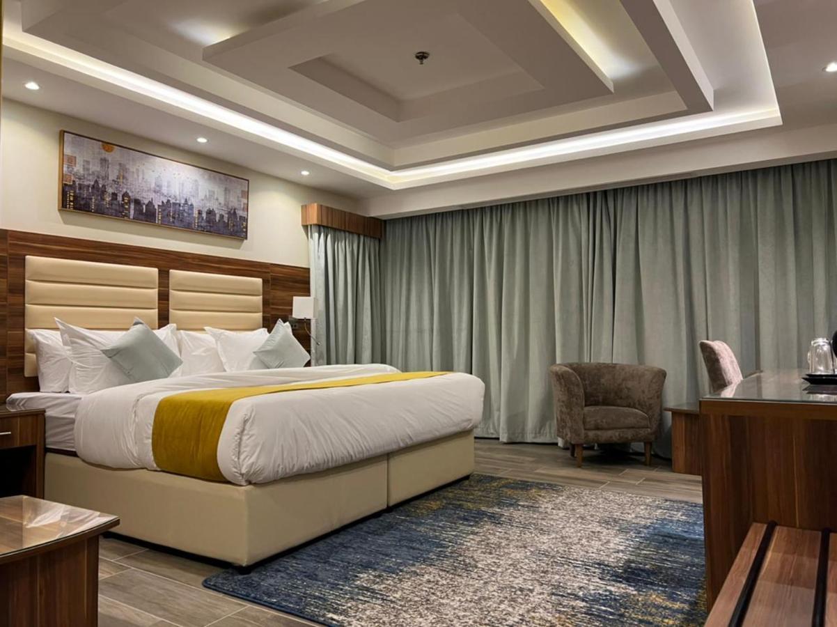 Moments Hotel Jeddah Exterior photo