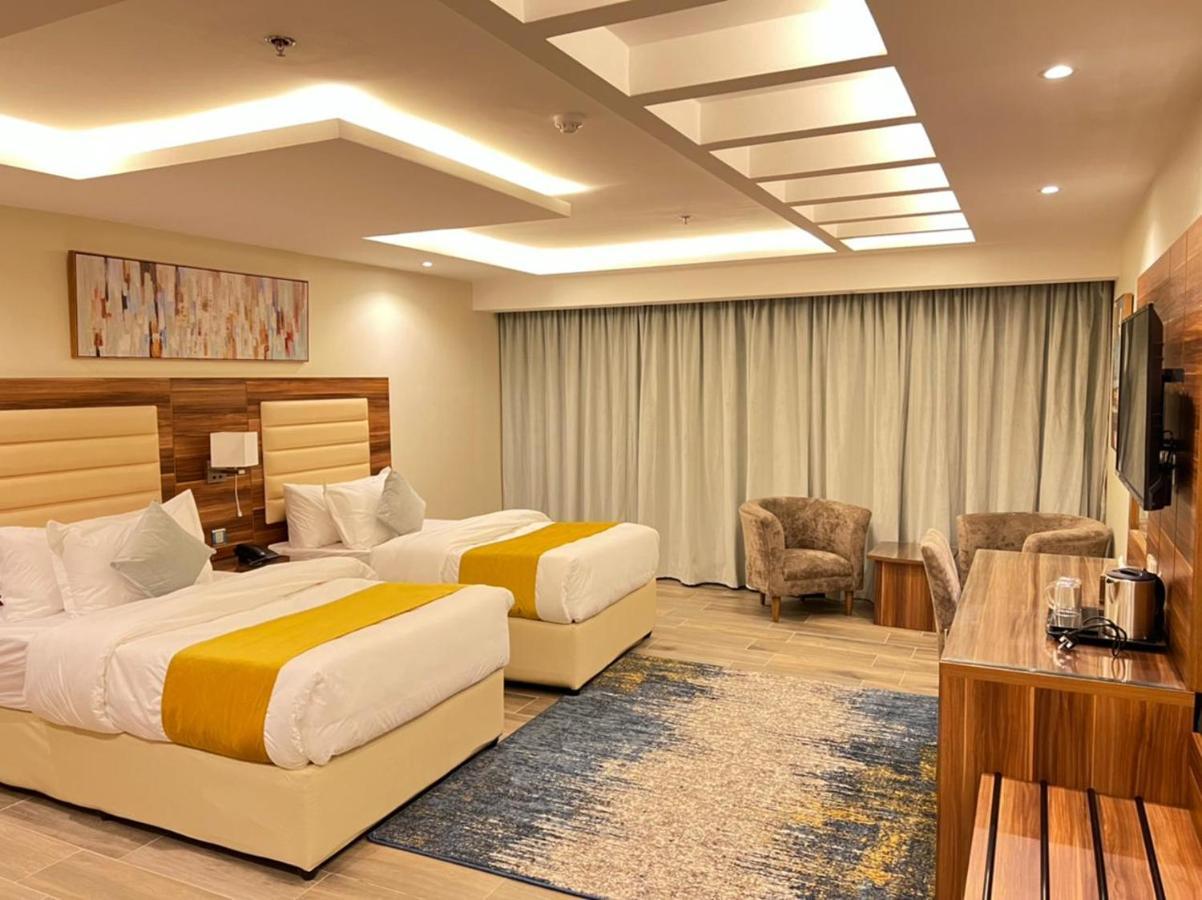 Moments Hotel Jeddah Exterior photo