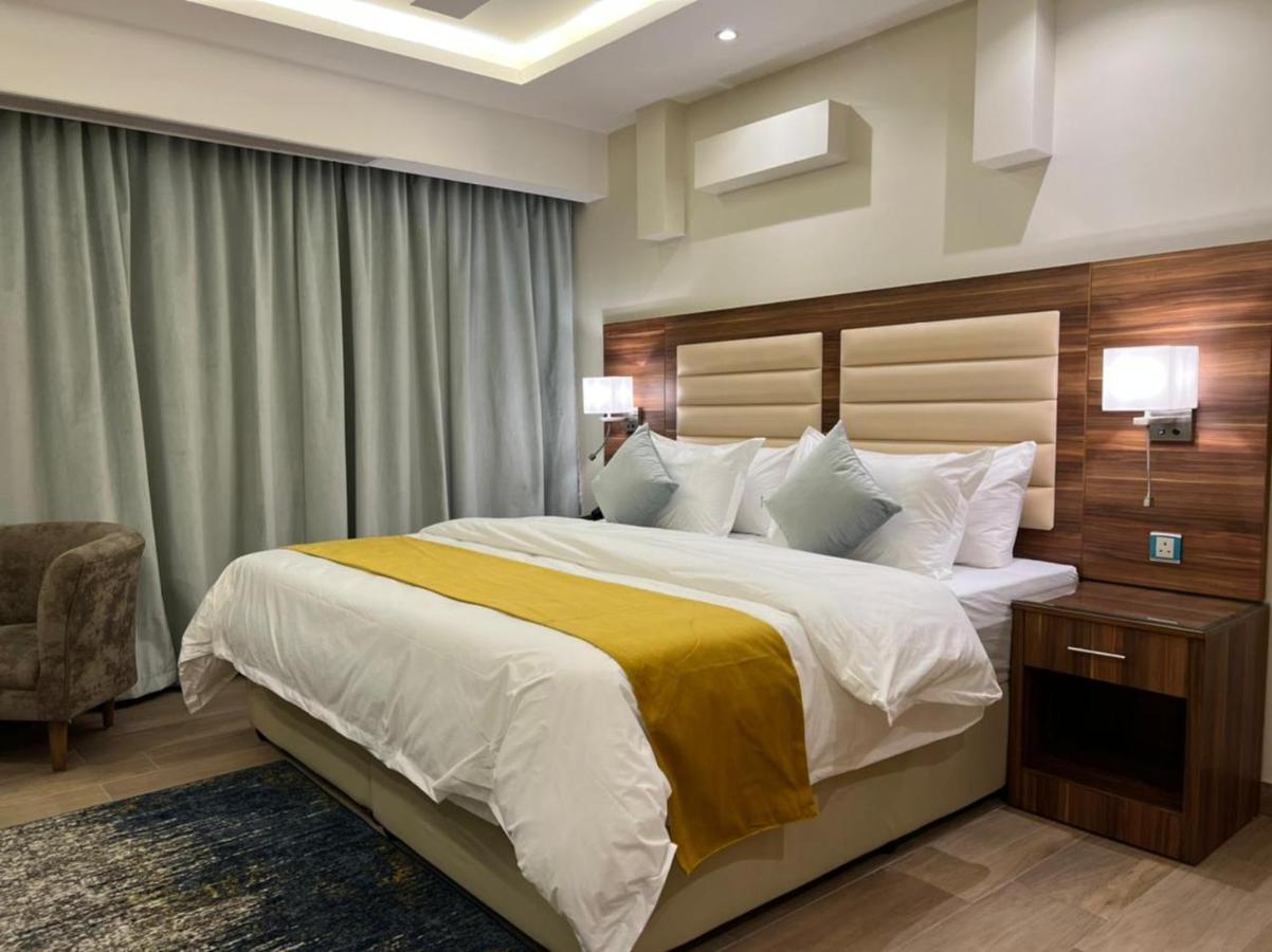 Moments Hotel Jeddah Exterior photo