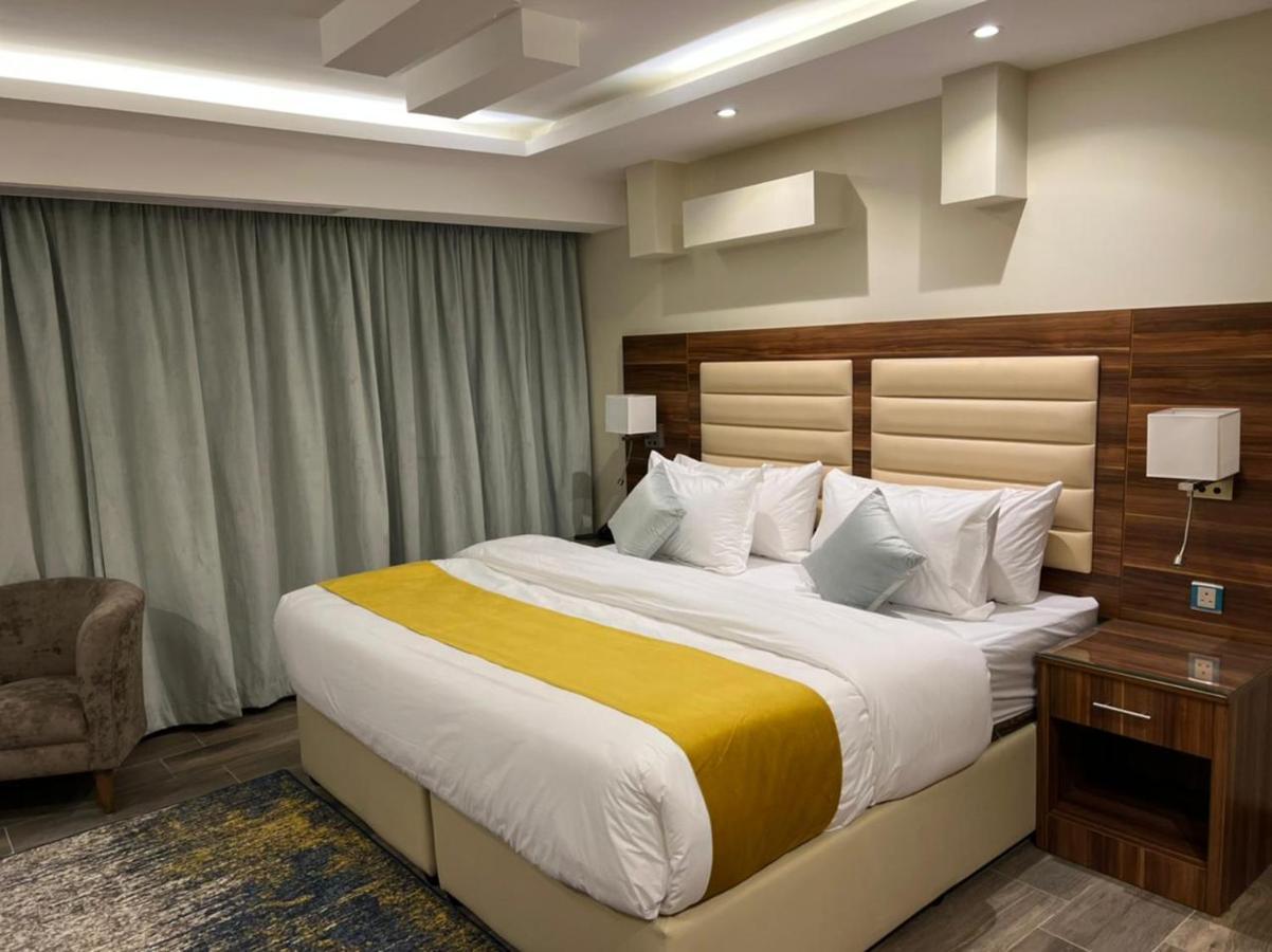 Moments Hotel Jeddah Exterior photo