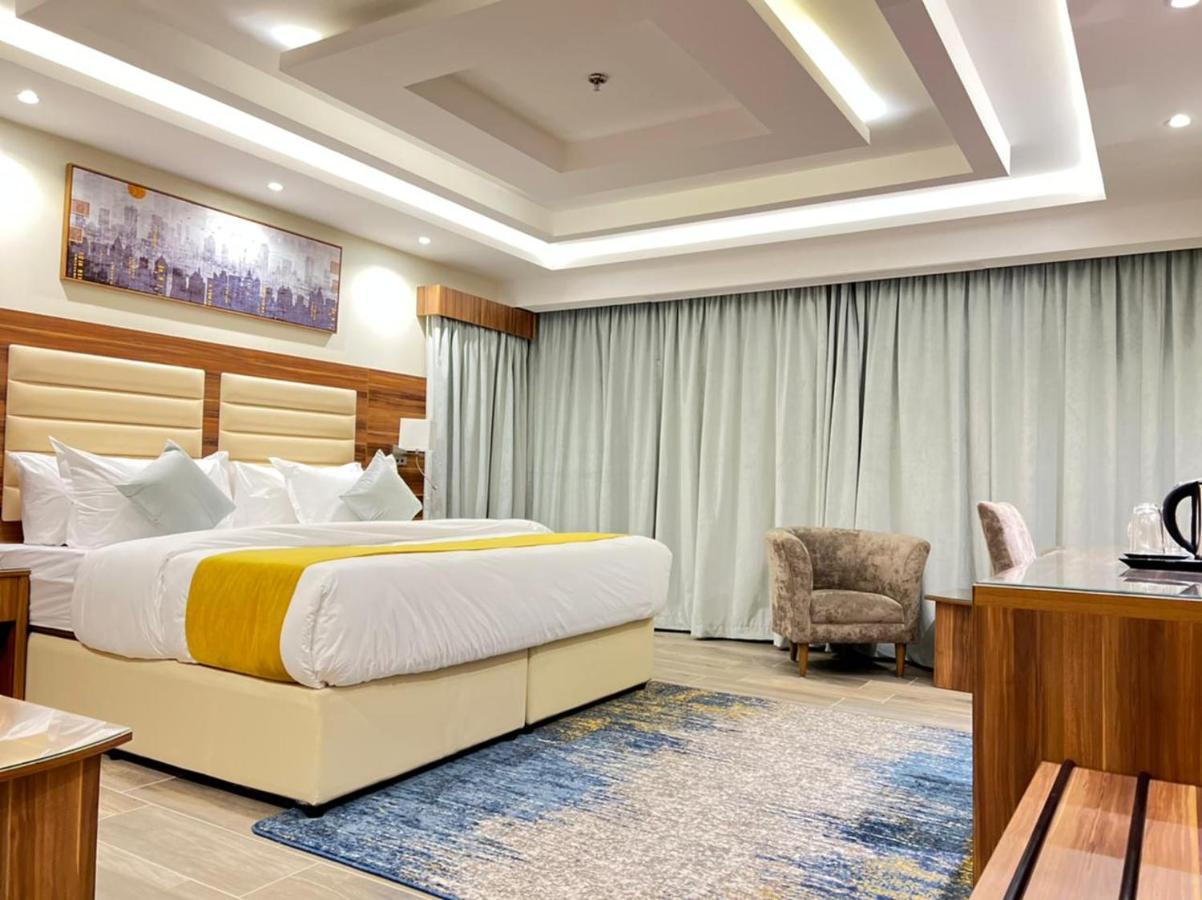 Moments Hotel Jeddah Exterior photo